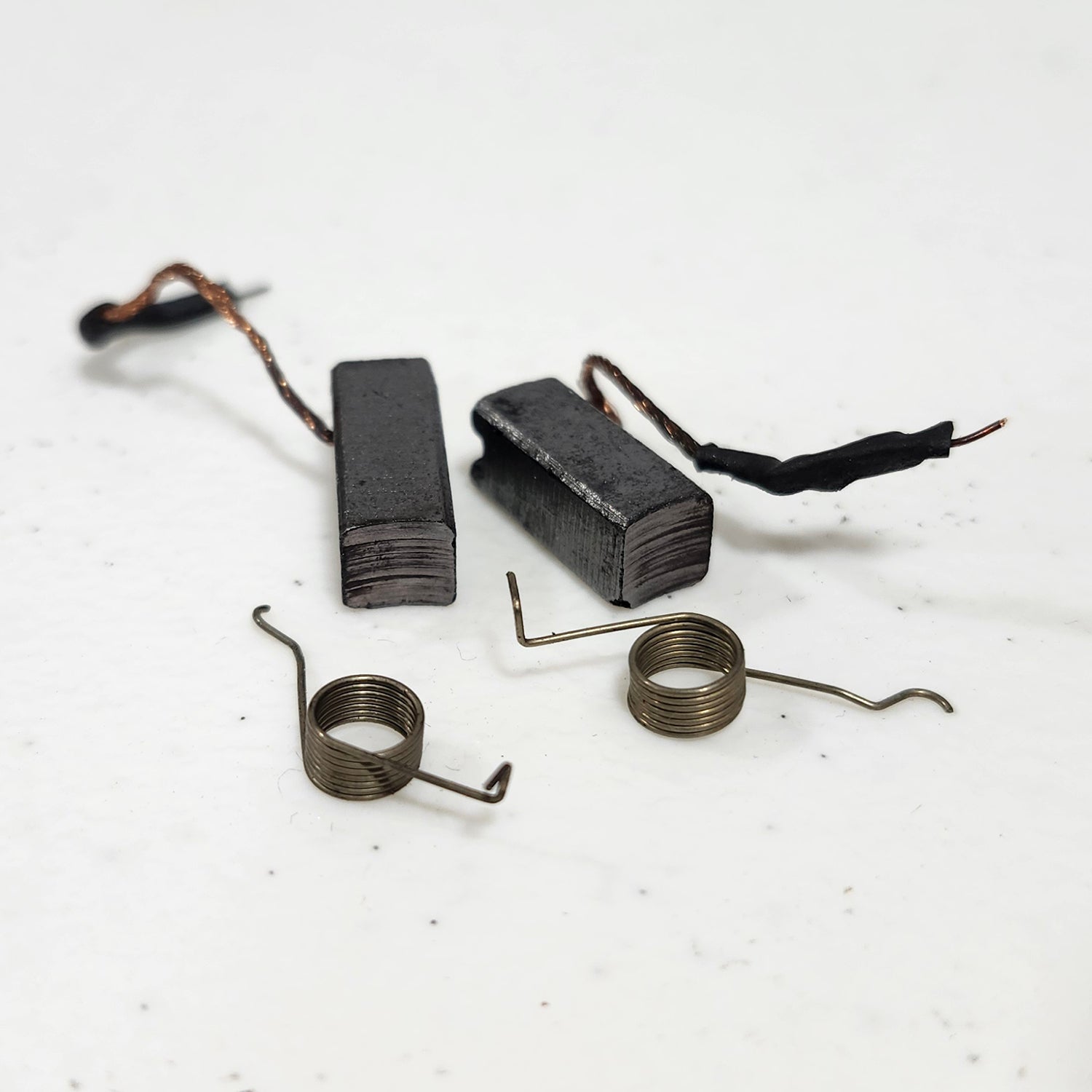 Oakware - Motor Replacement Brushes, Holder, Thermal fuse