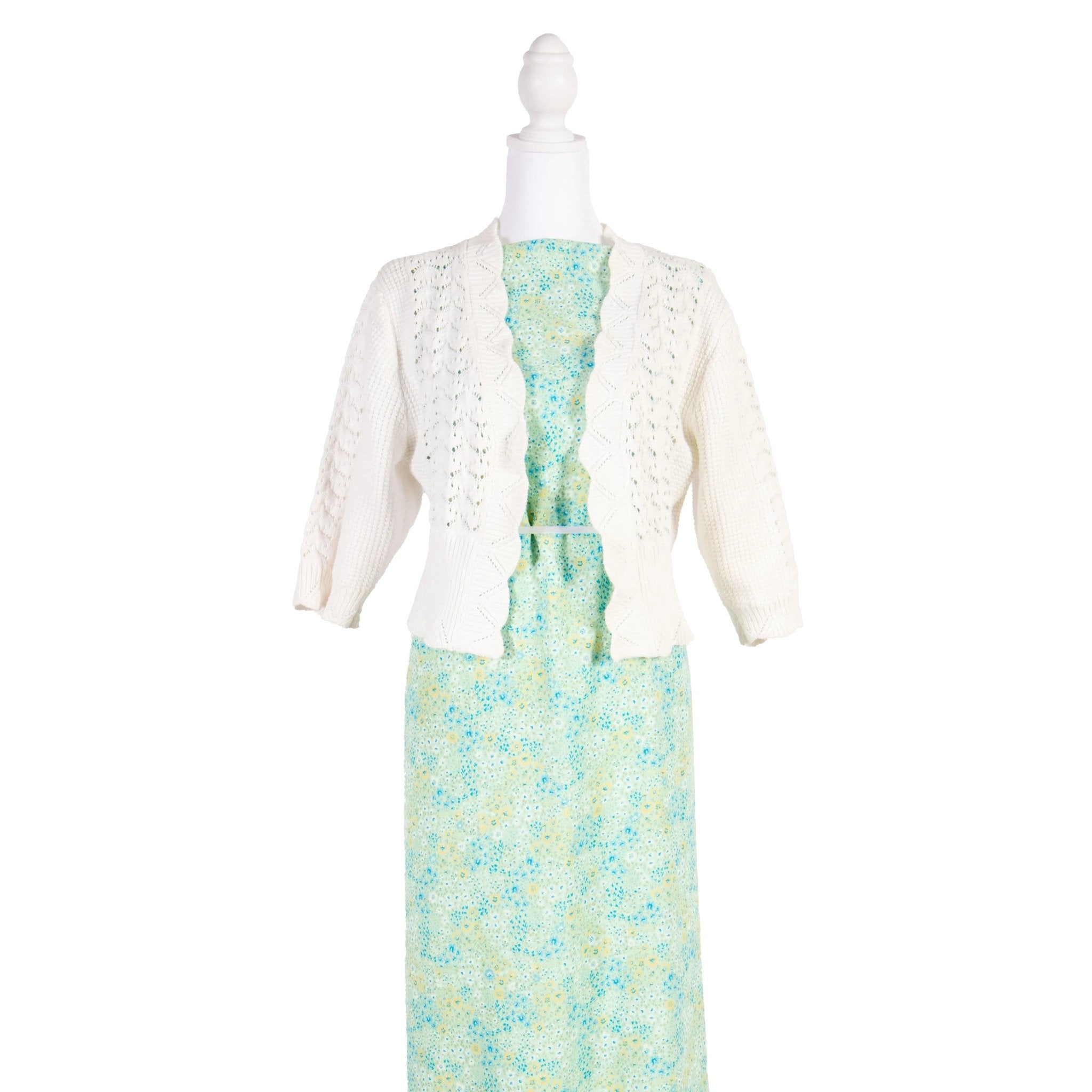 Ditsy Floral Polyester - Homeplace Market LLC