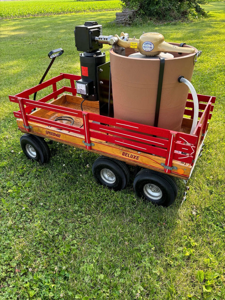20 quart Country Freezer on Express Wagon